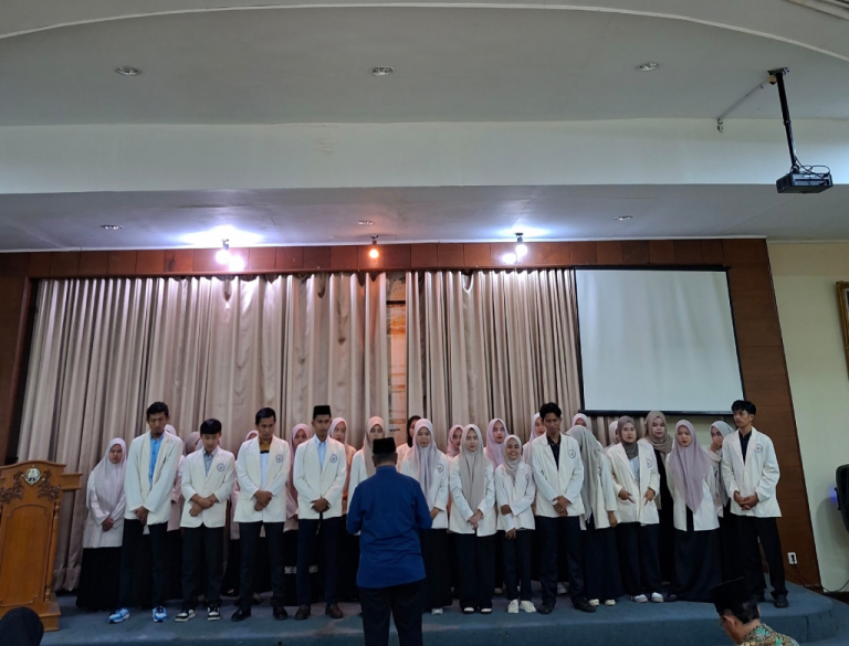 Pelantikan DEMA Fakultas Ilmu Tarbiyah dan Keguruan IAI Sahid Bogor Periode 2025–2026: Sapari Romadhon dan Fitri Alya Ramadhani Resmi Dilantik